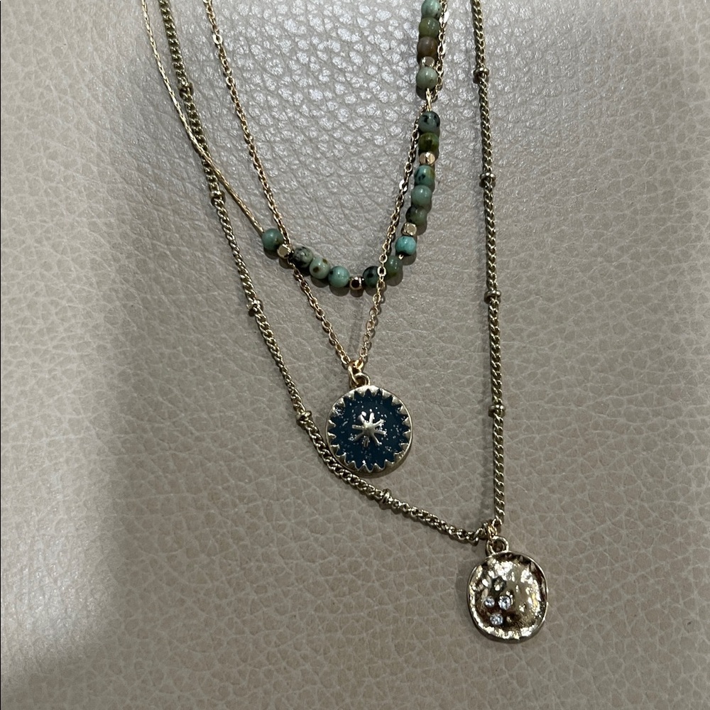 3 chain adjustable necklace - Picture 2 of 4